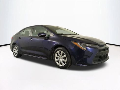 Used 2024 Toyota Corolla LE FWD image 2