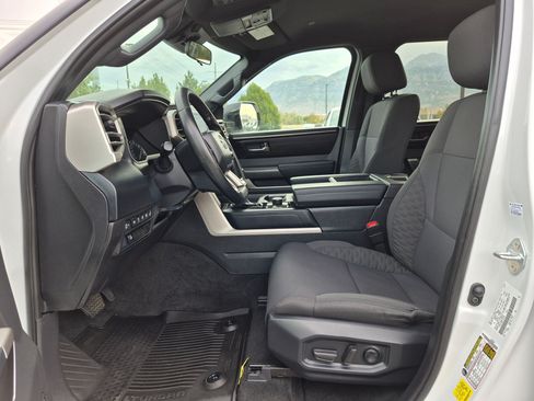 Used 2026 Toyota Tundra SR5 w/ SR5 Convenience Package AWD/4WD image 18