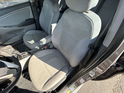 Used 2017 Hyundai Accent SE FWD image 14