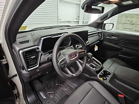 New 2026 GMC Canyon Elevation w/ Convenience Package RWD image 11