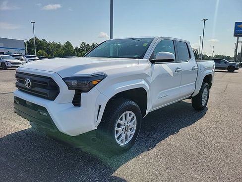 Used 2024 Toyota Tacoma SR5 RWD image 1