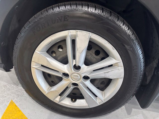 Used 2022 Nissan Kicks S FWD image 39