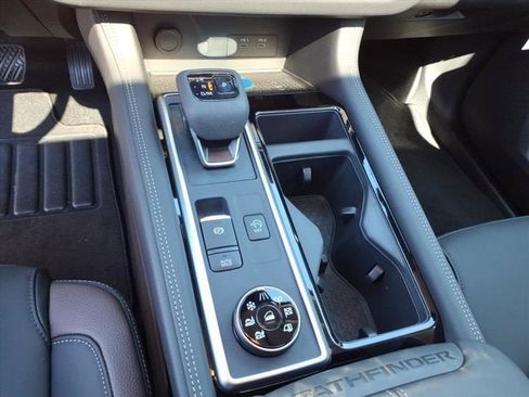 New 2026 Nissan Pathfinder Platinum AWD/4WD image 10