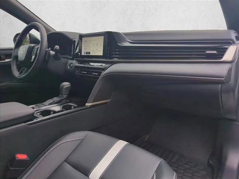 Certified 2025 Toyota Camry SE image 25