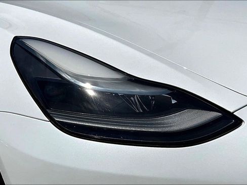 Used 2022 Tesla Model 3 Long Range AWD/4WD image 32