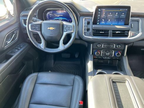 Certified 2023 Chevrolet Suburban LT w/ LT Signature Plus Package image 21