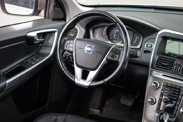 Used 2015 Volvo XC60 T5 AWD/4WD image 27