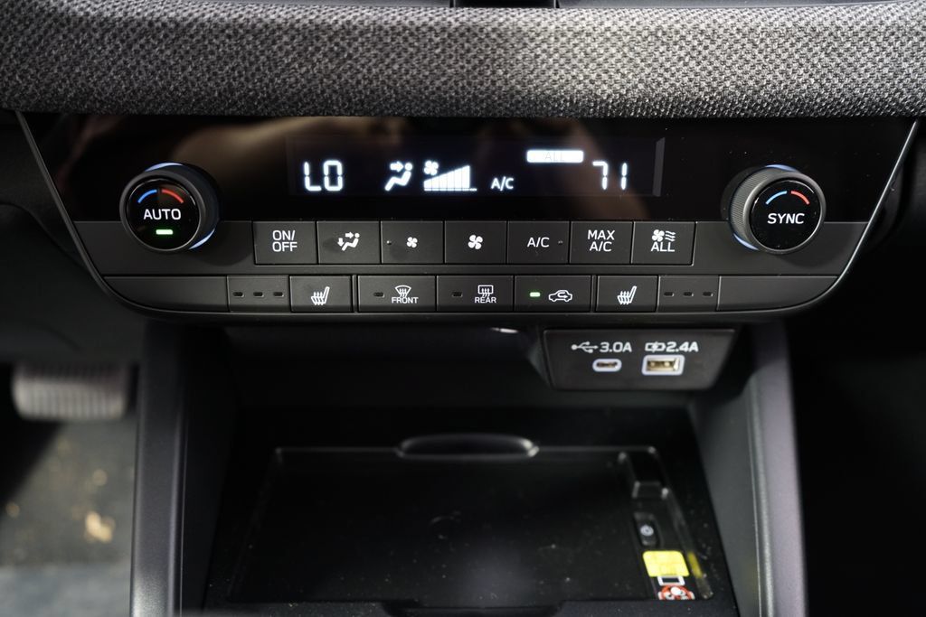 New 2026 Subaru Outback Limited AWD/4WD image 30