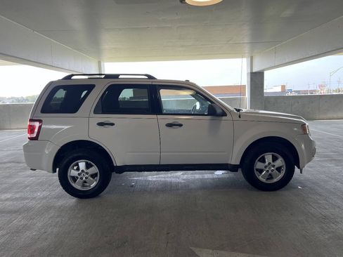 Used 2009 Ford Escape XLT AWD/4WD image 14