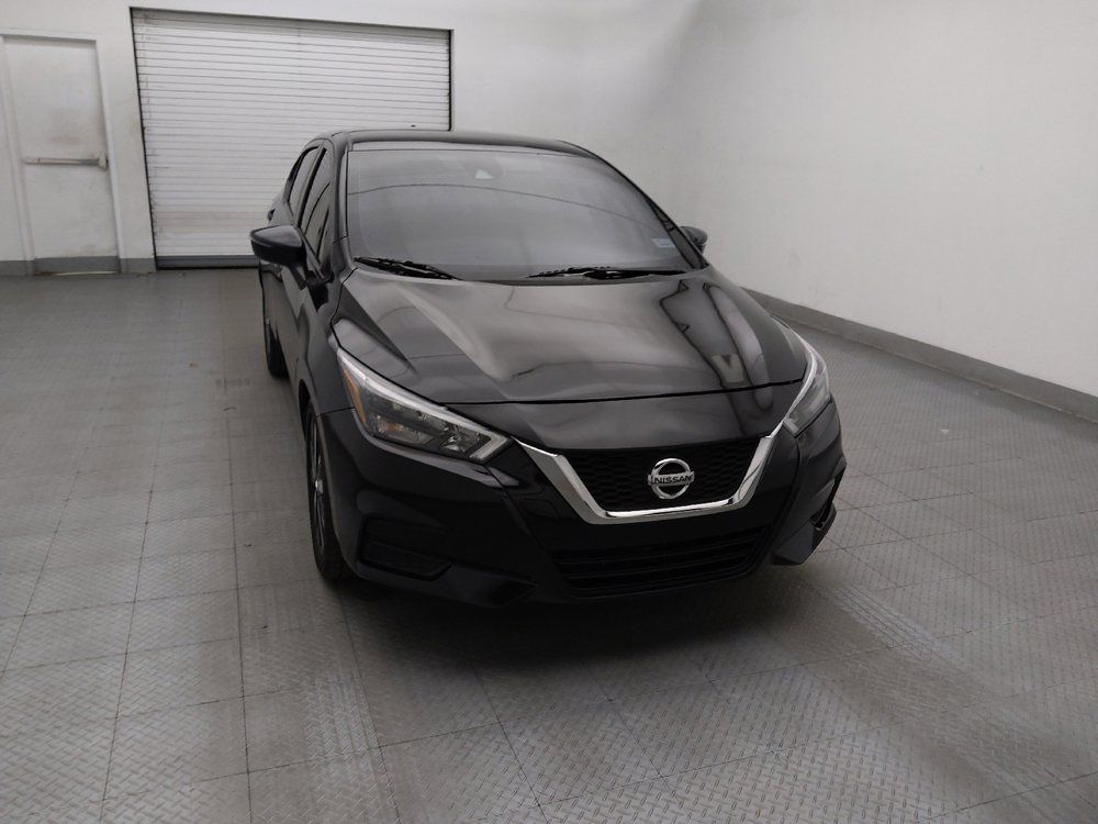 Used 2022 Nissan Versa SR FWD image 14