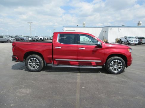 Certified 2024 Chevrolet Silverado 1500 High Country AWD/4WD image 6