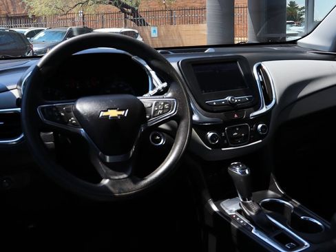 Used 2020 Chevrolet Equinox LS FWD image 35