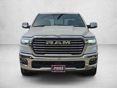 Used 2025 RAM 1500 Laramie AWD/4WD image 2