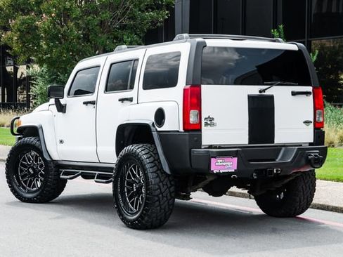 Used 2009 HUMMER H3 Alpha image 31