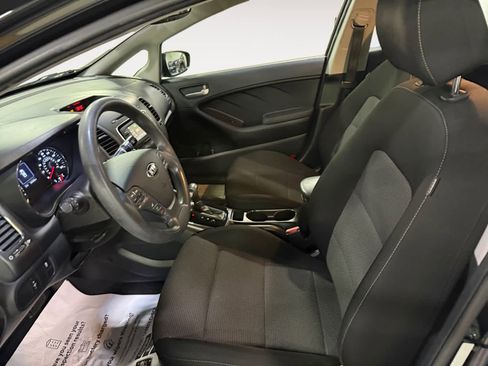 Used 2018 Kia Forte LX w/ LX Rear Camera Package image 13