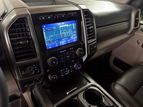 Used 2022 Ford F250 XLT w/ XLT Premium Package AWD/4WD image 46
