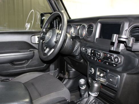 Used 2023 Jeep Gladiator Sport image 29