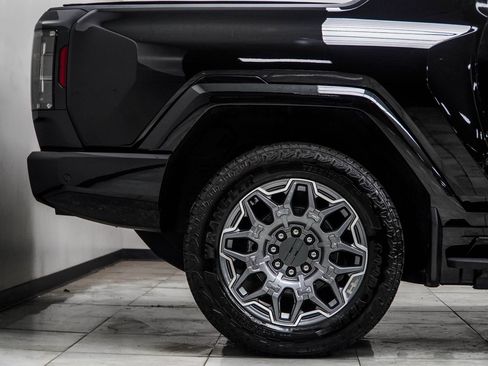Used 2025 GMC Hummer EV 3X AWD/4WD image 9