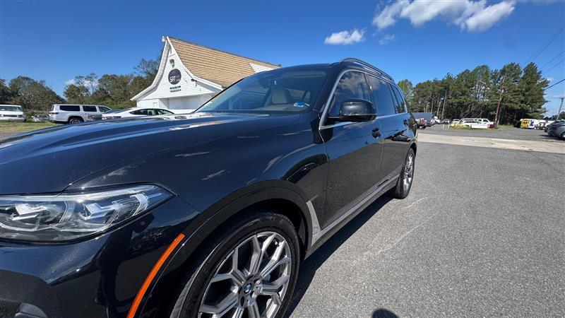 Used 2019 BMW X7 xDrive50i w/ Cold Weather Package AWD/4WD image 14