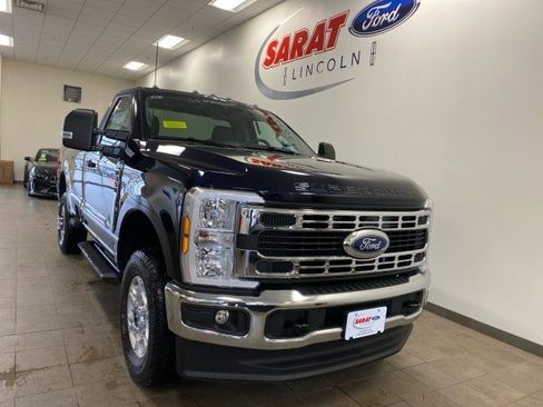 New 2025 Ford F350 XLT w/ FX4 Off-Road Package image 2