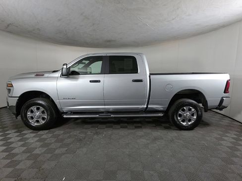 Certified 2026 RAM 2500 Big Horn AWD/4WD image 9