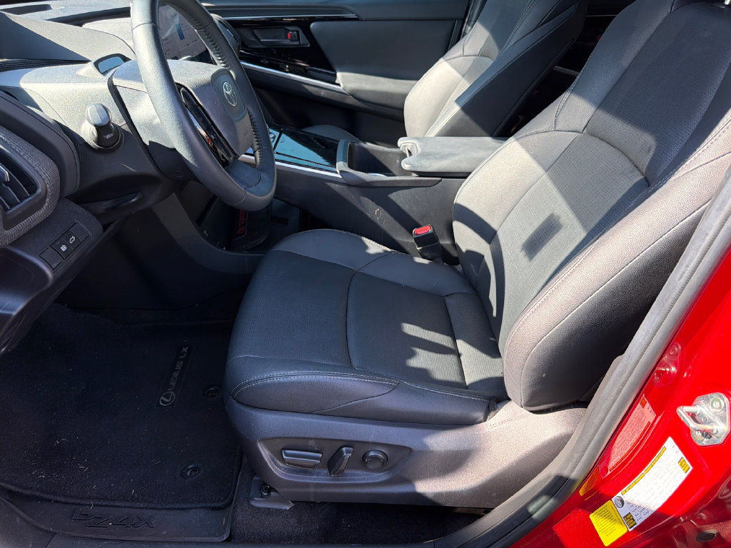 Used 2024 Toyota bZ4X FWD image 11
