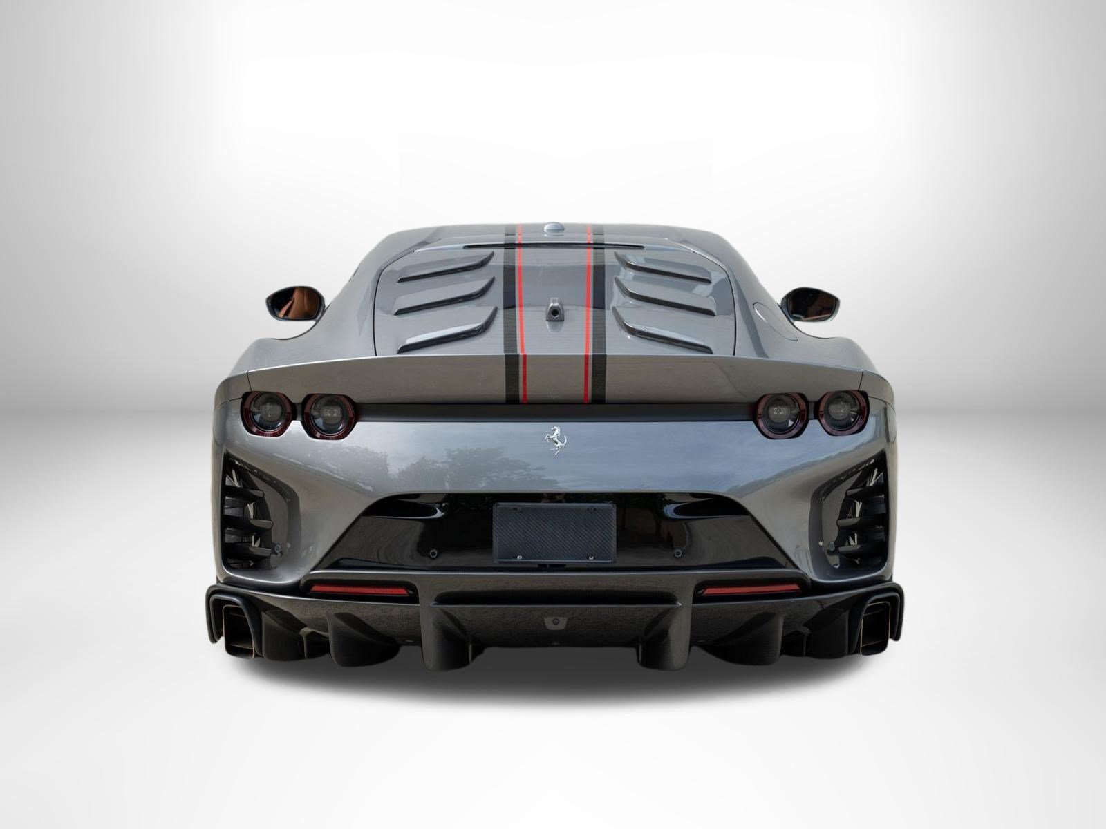 Used 2022 Ferrari 812 Competizione RWD image 8