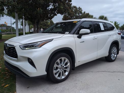 Used 2021 Toyota Highlander Limited AWD/4WD image 5