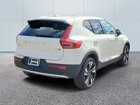 Certified 2025 Volvo XC40 B5 Ultra w/ Protection Package Premier AWD/4WD image 4