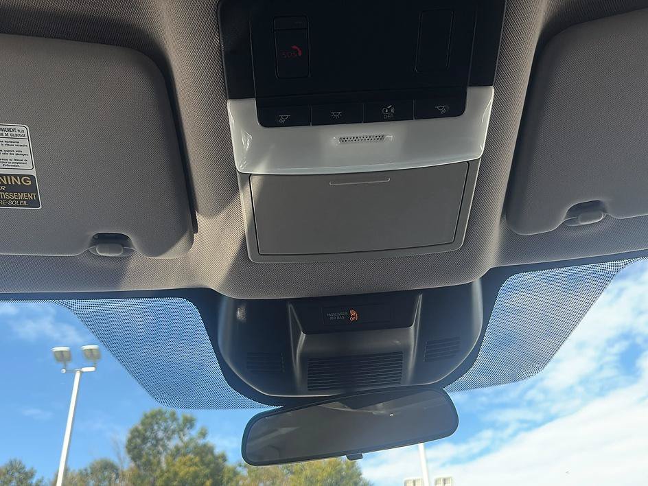 Certified 2025 Nissan Rogue SV AWD/4WD image 43