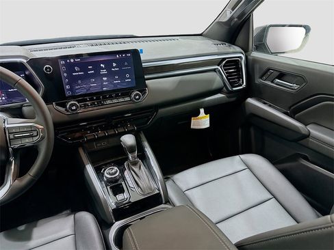 New 2025 GMC Canyon Elevation w/ Convenience Package image 23