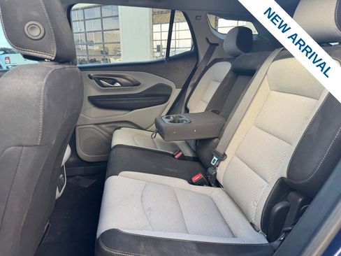 Used 2022 GMC Terrain SLE w/ Driver Convenience Package image 10