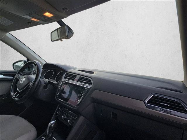 Used 2018 Volkswagen Tiguan SE FWD image 19