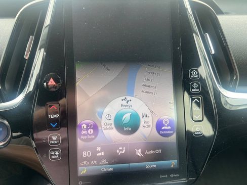Used 2017 Toyota Prius Prime Premium FWD image 14