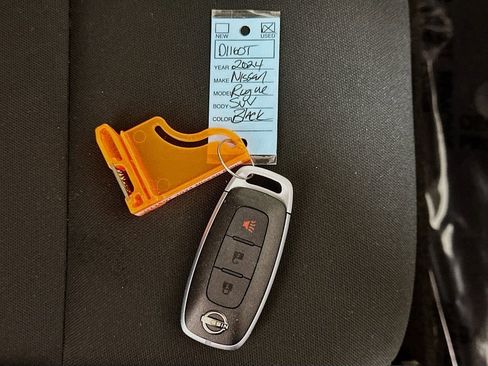 Used 2024 Nissan Rogue S image 35