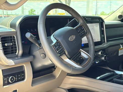 Used 2026 Ford F250 Platinum w/ Platinum Plus Package AWD/4WD image 10