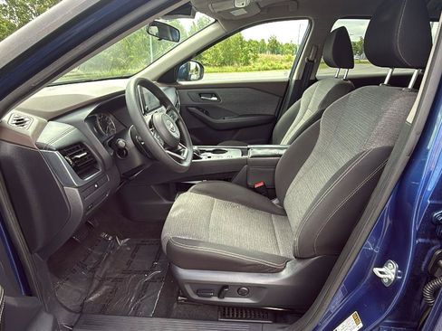 Used 2022 Nissan Rogue SV FWD image 25