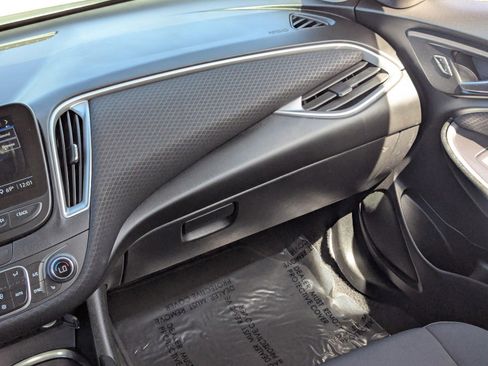 Certified 2024 Chevrolet Malibu LT image 17