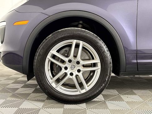 Used 2018 Porsche Cayenne image 29