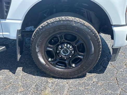 Used 2023 Ford F250 XLT w/ XLT Premium Package AWD/4WD image 10