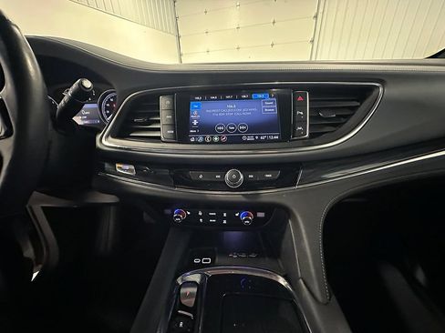 Used 2024 Buick Enclave Essence w/ Experience Buick Package AWD/4WD image 37