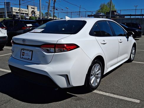 Certified 2023 Toyota Corolla LE w/ LE Convenience Package FWD image 6