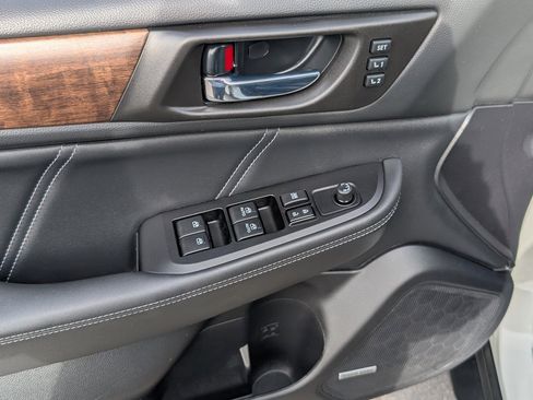 Used 2018 Subaru Outback 3.6R Limited image 15