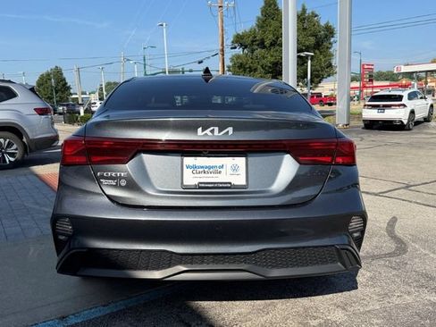 Used 2022 Kia Forte LXS FWD image 5