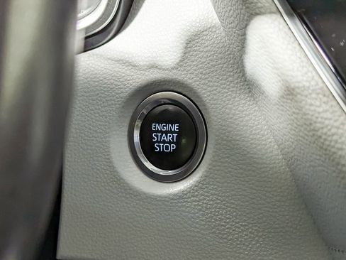 Used 2023 Toyota Corolla SE image 21