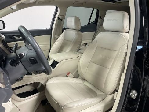 Used 2023 GMC Acadia Denali w/ Black Diamond Edition image 11