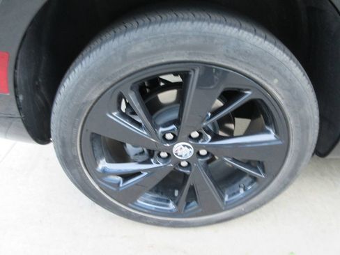 Certified 2022 Buick Envision Preferred w/ Sport Touring Package FWD image 9