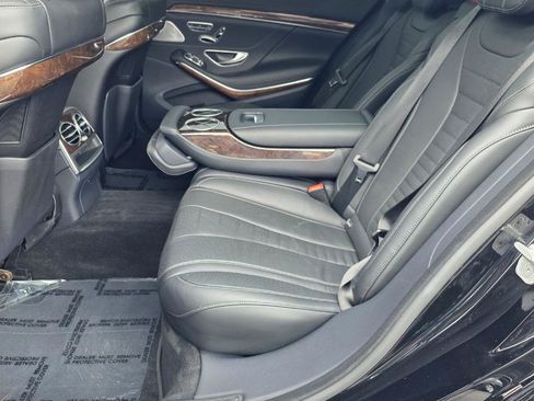 Used 2015 Mercedes-Benz S 550 4MATIC Sedan image 32