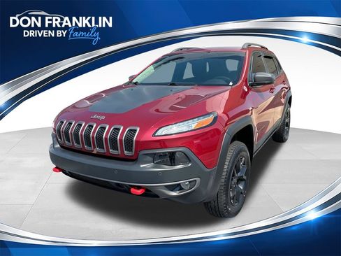 Used 2017 Jeep Cherokee Trailhawk AWD/4WD image 1