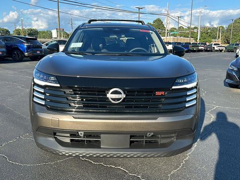 New 2026 Nissan Kicks SR w/ Cold Weather Package image 2